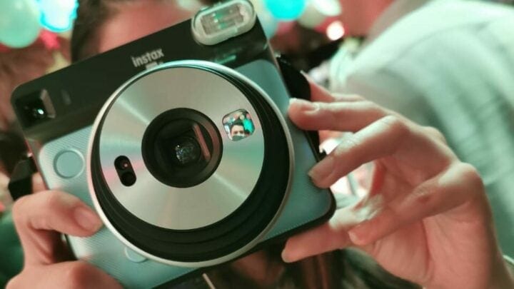 Fujifilm presentó la Mini LiPlay, la cámara que permite ponerle sonido a sus instantáneas