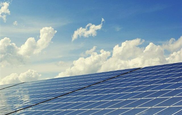 698 paneles alimentarán de energía solar a Diverplaza desde diciembre del 2019