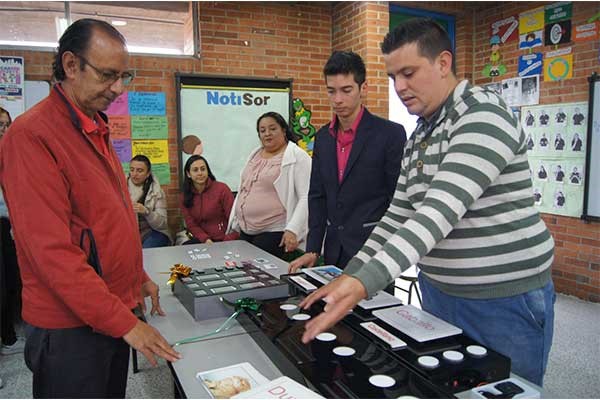 La Universidad Central obtiene patente por sus tableros de enseñanza para personas en condición de discapacidad